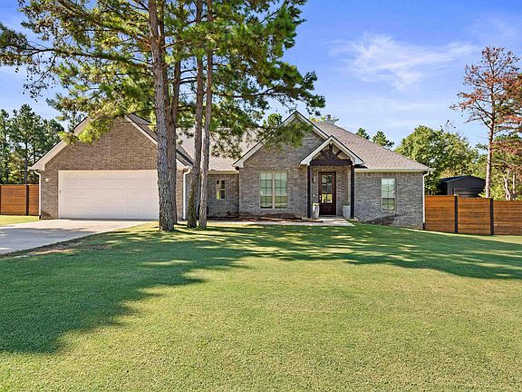 3rd image of 19355 Cedarpark Pl