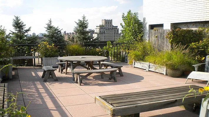 Sold by Fenwick Keats Real Estate | media 16