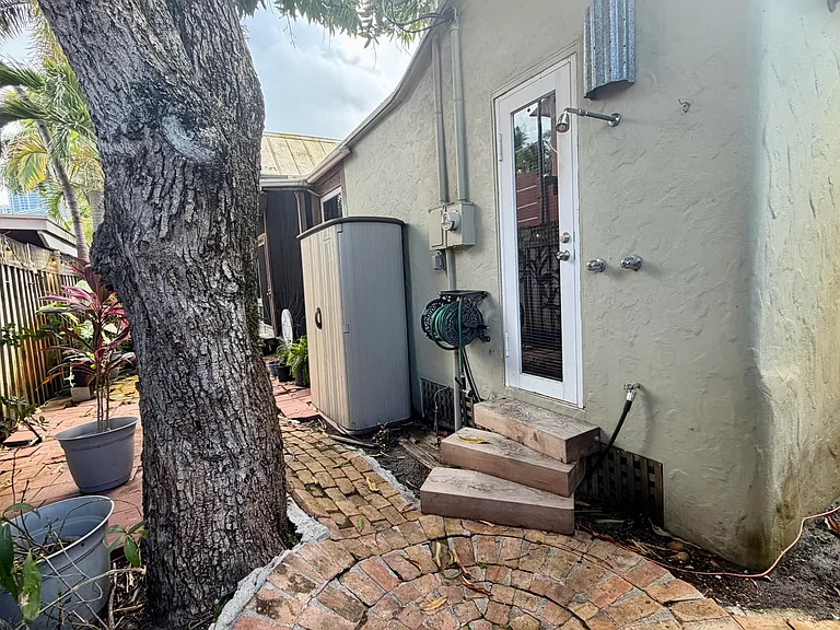1101 SE 2nd St — Photo 26