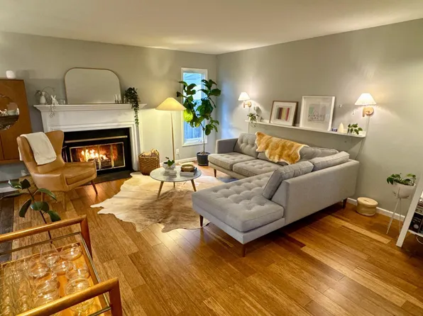 3760 Golden Hills Ter, Saint Paul, MN 55122