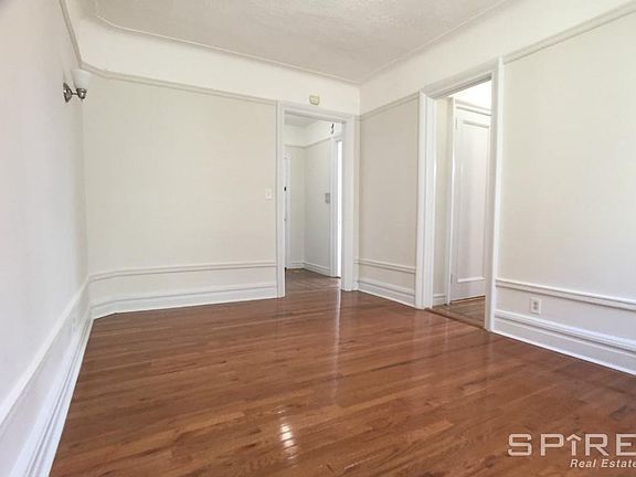 5th image of 21 Magaw Pl APT 6E