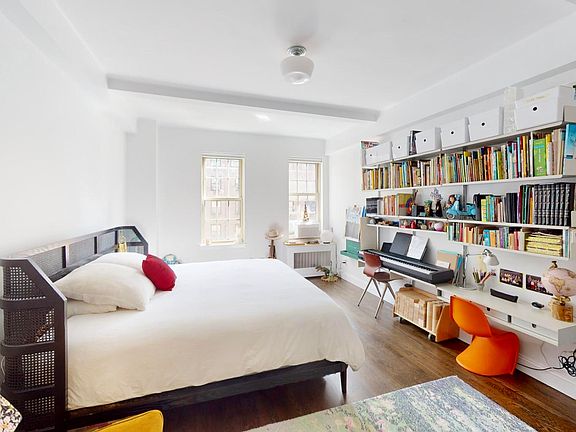 5th image of 24 5th Ave APT 1116