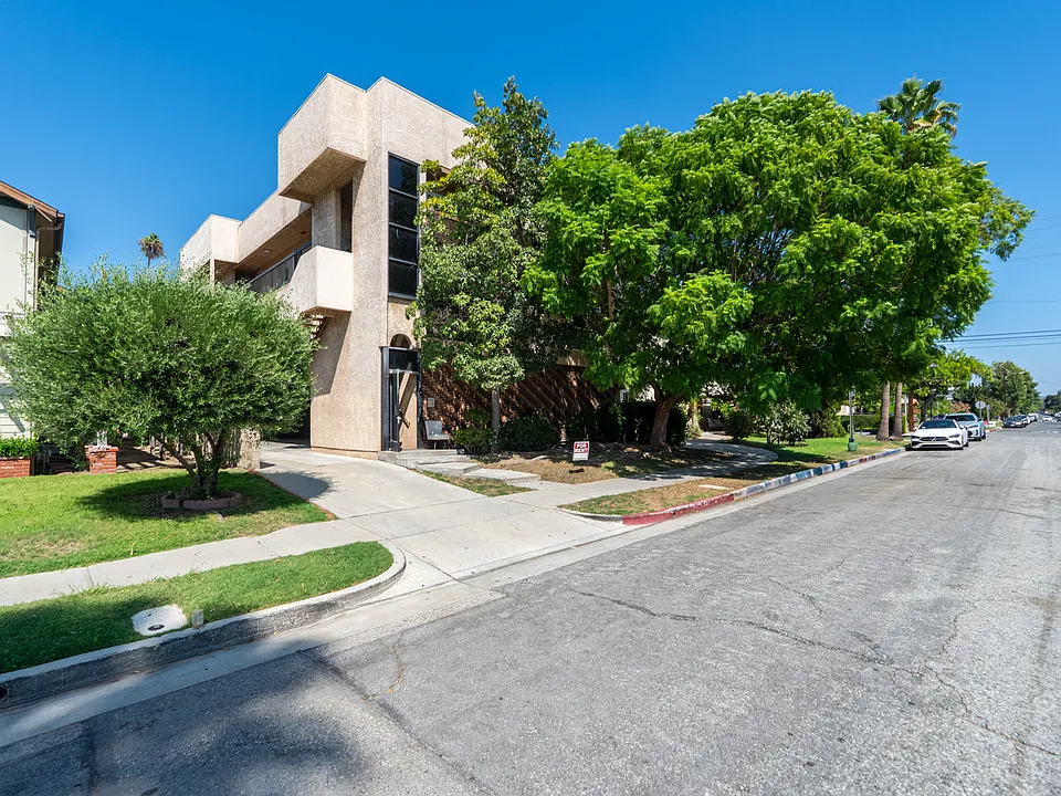 1015 Orange Grove Ave #3