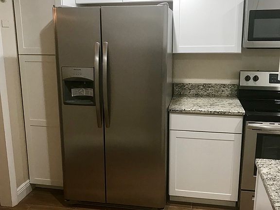 4th image of 7605 Camarina Calle