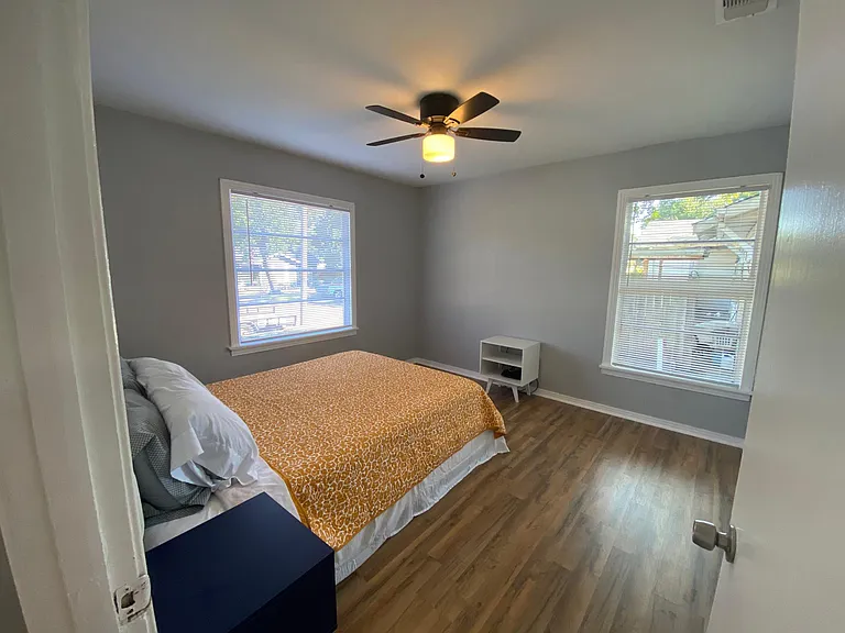 3304 Walnut St — Photo 8