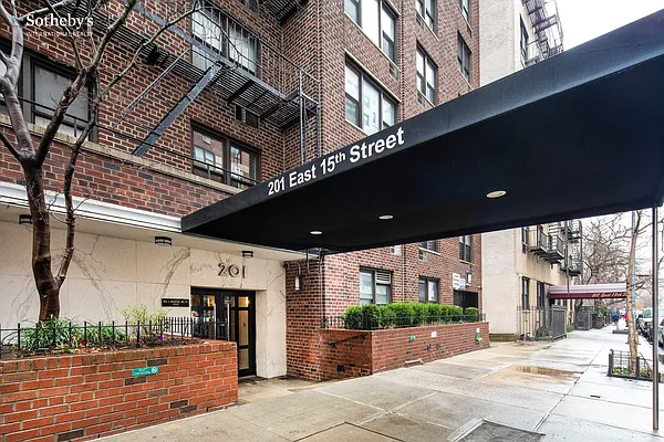 Sold by Sotheby's International Realty | media 7