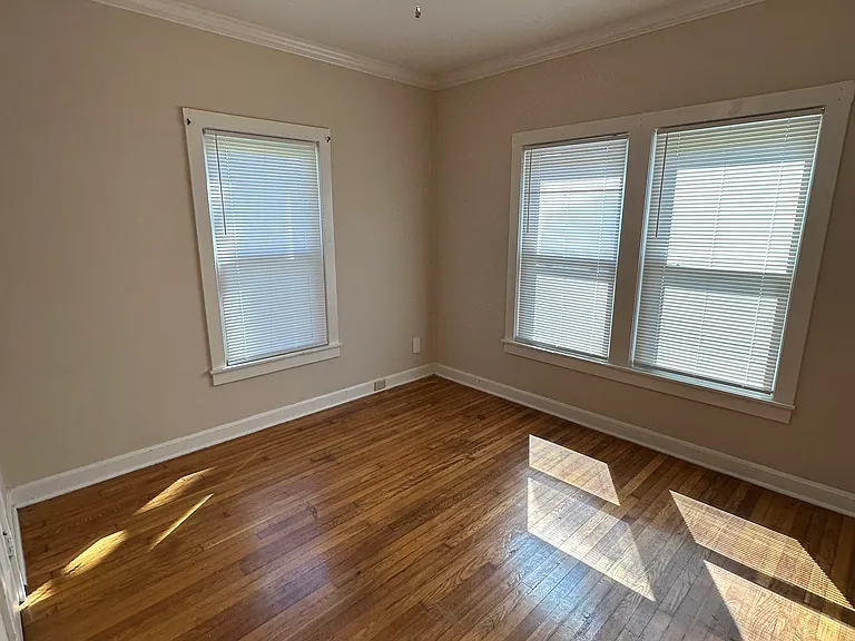 118 Lyons Dr — Photo 9