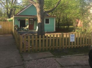 811C Bishop St, Commerce, TX 75428