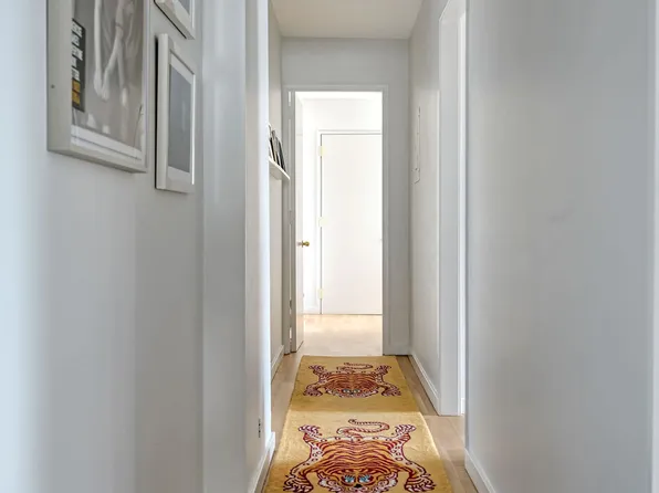 200 East 69th Street image 10 of 15