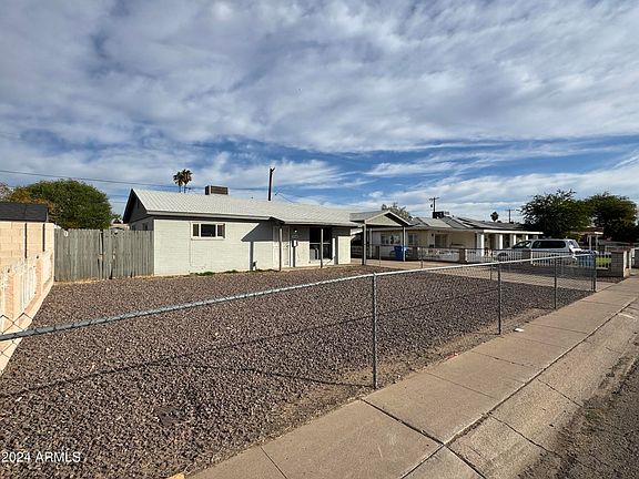2nd image of 3016 W Glenrosa Ave