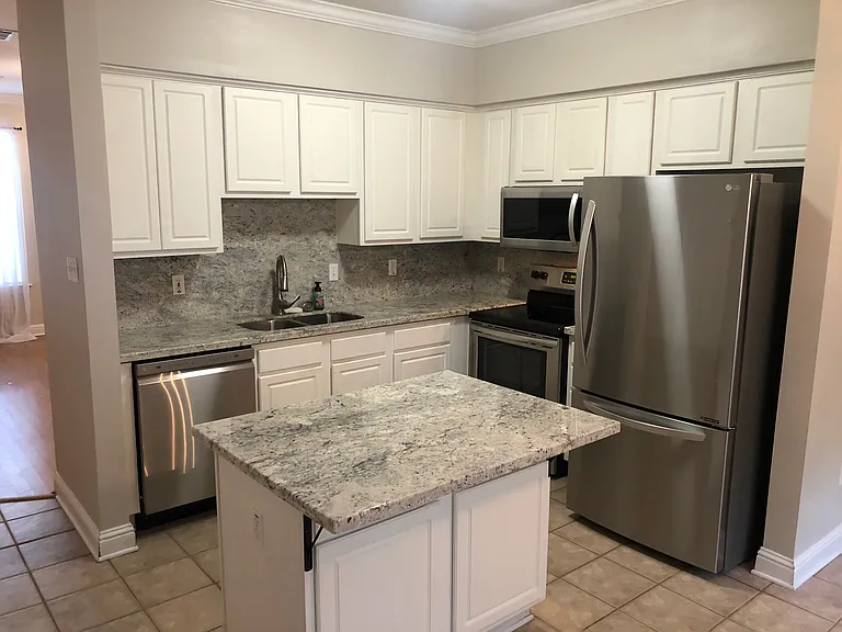 2210 Christian St #3 — Photo 2
