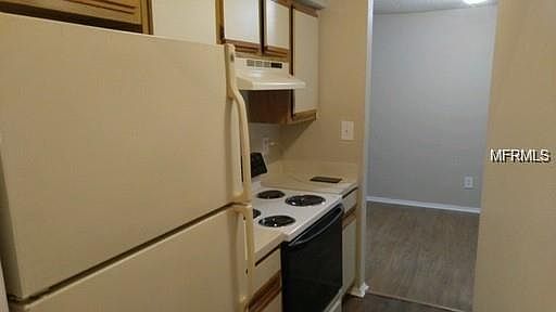 4th image of 249 Afton Sq Unit 107