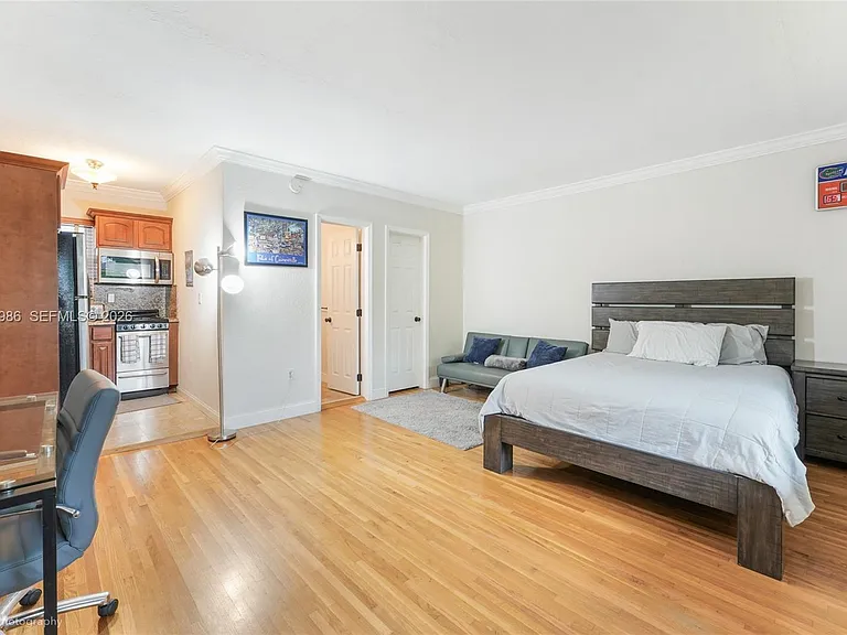 35 Antilla Ave #11 — Photo 3
