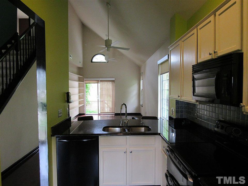 2nd image of 3030 White Cloud Cir