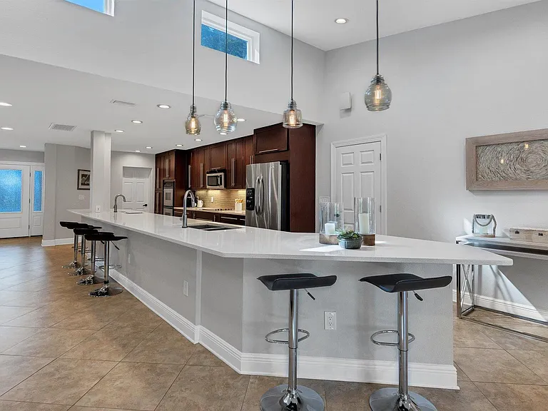 113 Harbor View Ln — Photo 16