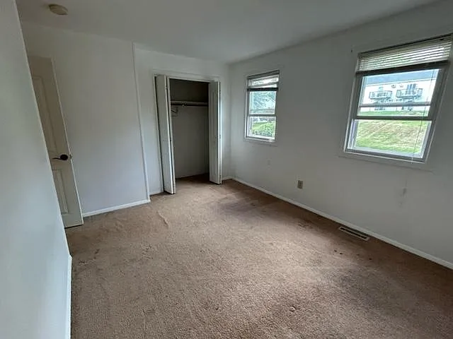 8 Crestview Dr — Photo 17
