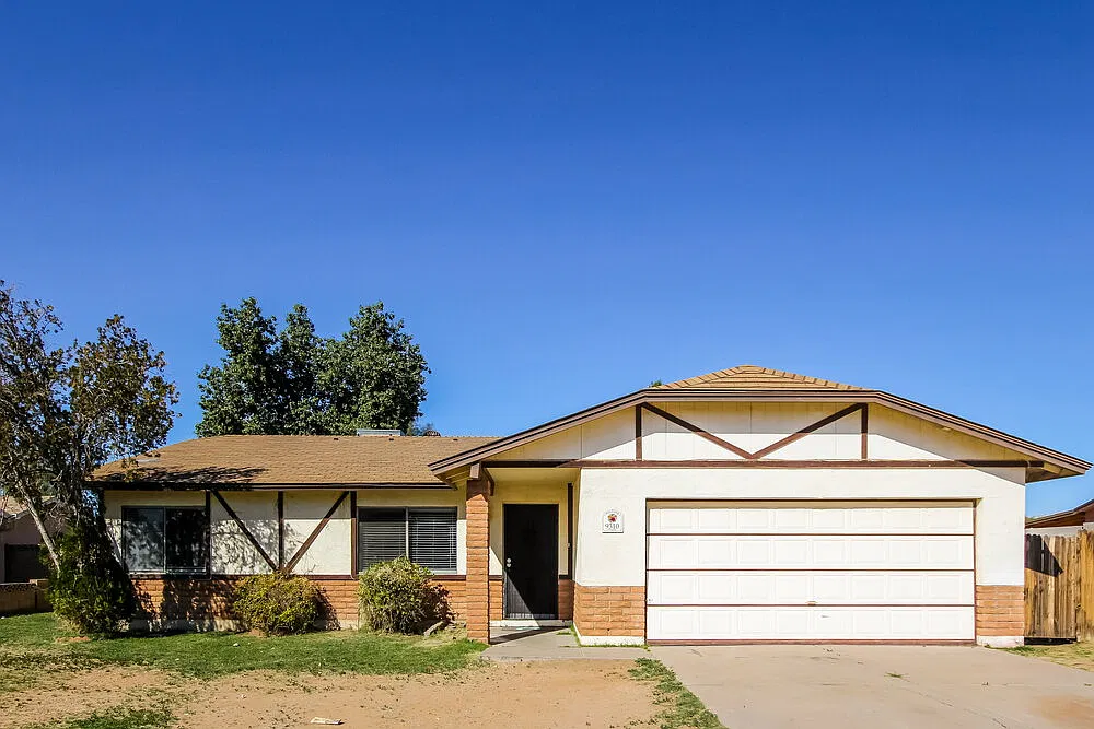3 bed, 2.0 bath, 1104 sqft, $1,885 — Photo 1