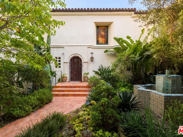 3842 Carnavon Way, Los Angeles, CA 90027