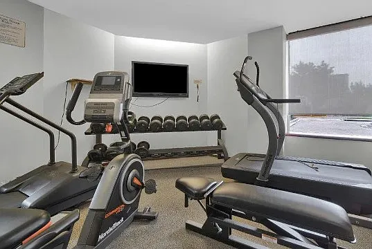 3320 Spinnaker Ln — Photo 4