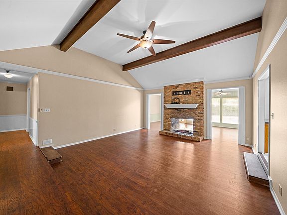 3rd image of 5213 Cloverdale Dr