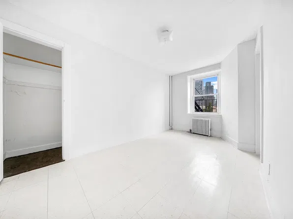 74 India St APT B11, Brooklyn, NY 11222