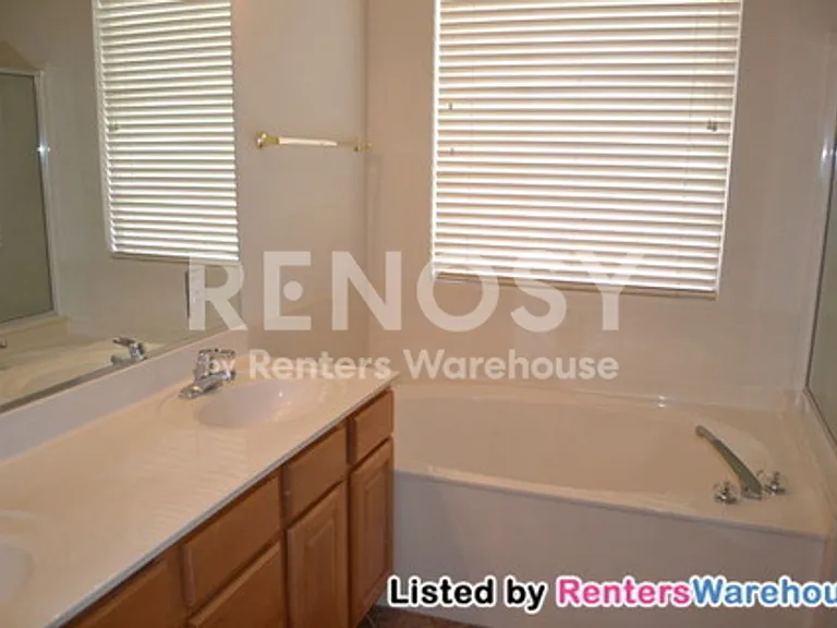 1744 W Frye Rd — Photo 10
