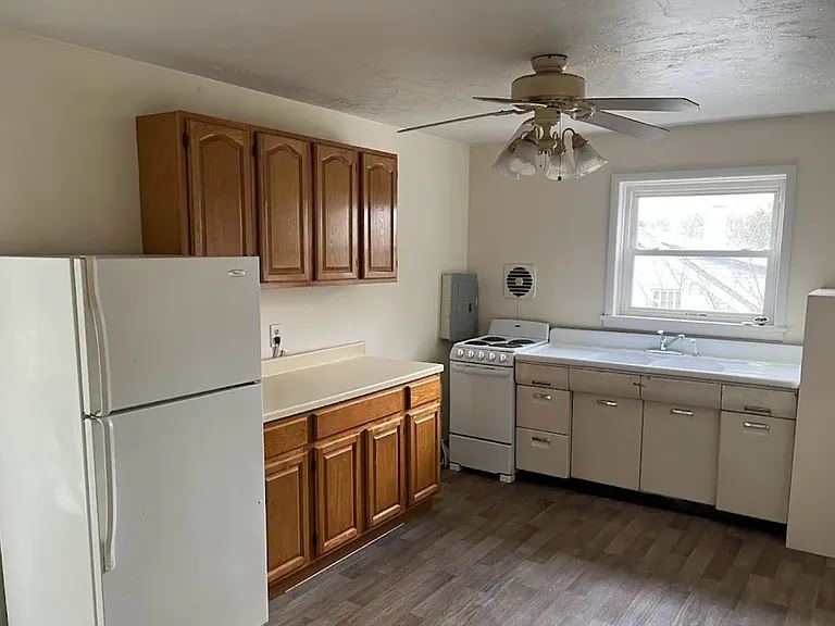 15 N Royal St #6 — Photo 2
