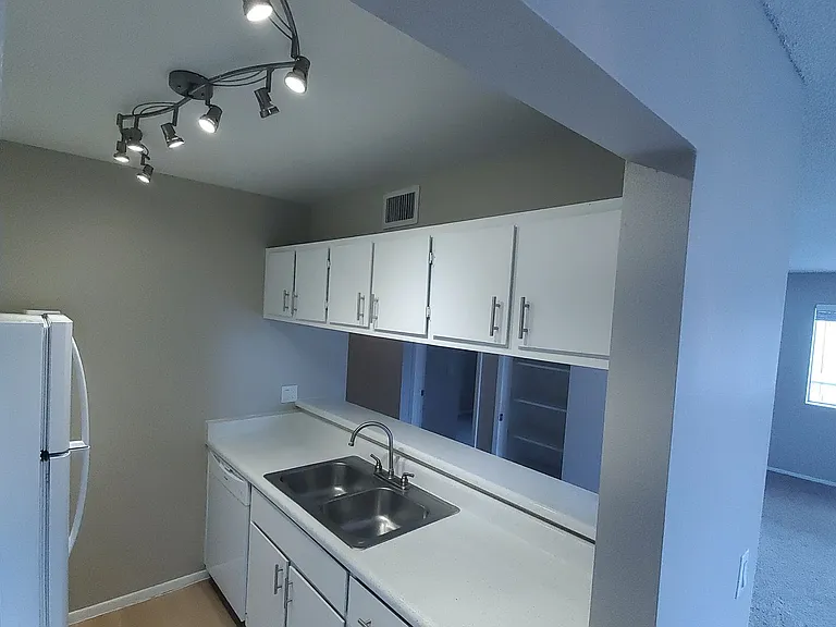 Sand Pebble Community *Renovated Units — Photo 71