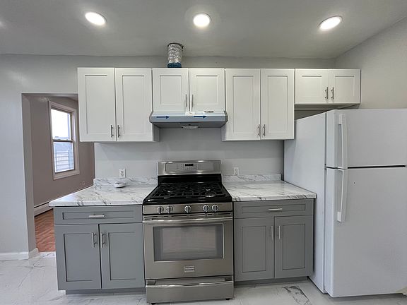 5th image of 675 Kennedy Blvd #3R