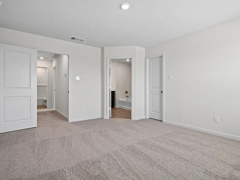 301 Patton Ln — Photo 14