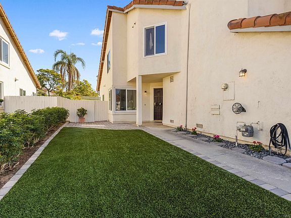 3rd image of 8695 Rideabout Ln