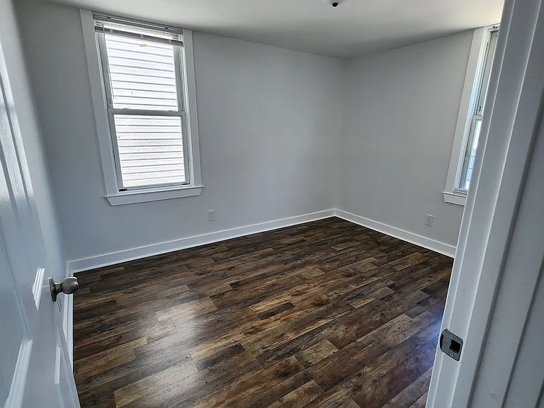 14 E Bidwell Ave — Photo 8