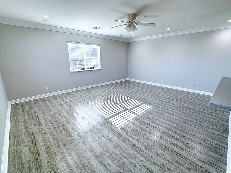 7923 Ledge Ave — Photo 10