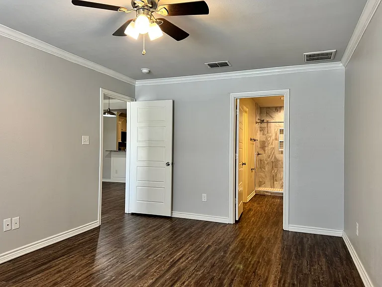 2300 Airline Dr #2305 — Photo 11