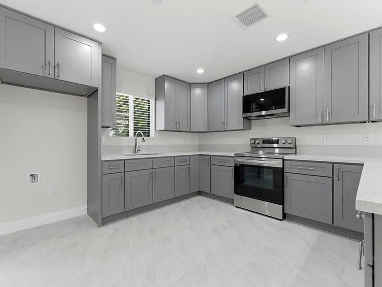 10 Cortez St #2 — Photo 6