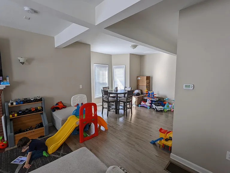 56 Oak St — Photo 13