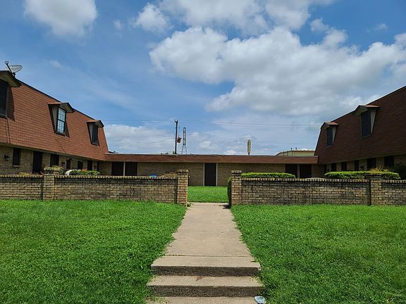 2nd image of 3738 Cibolo Dr
