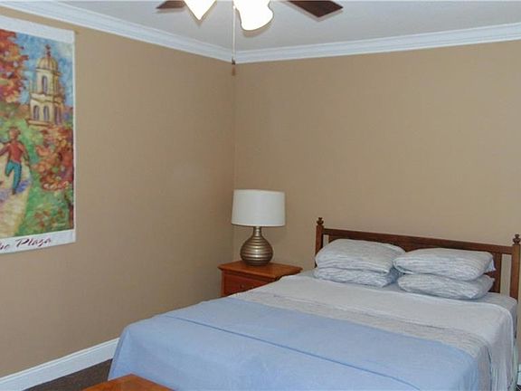 5th image of 1127 Southwest Blvd
