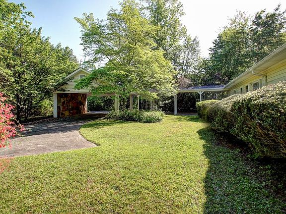 3rd image of 3400 Pebble Hill Dr