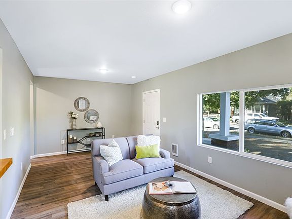 4th image of 1021 W Grace Ave