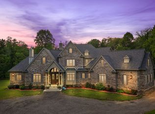 22215 Kettle Lake Rd, Northville, MI 48167