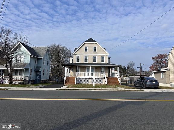4th image of 1019 N Broad St