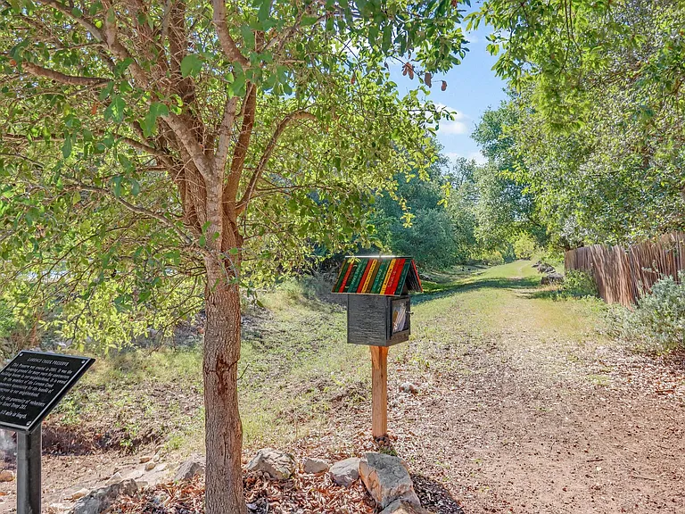 2147 Redwoods Crst — Photo 13