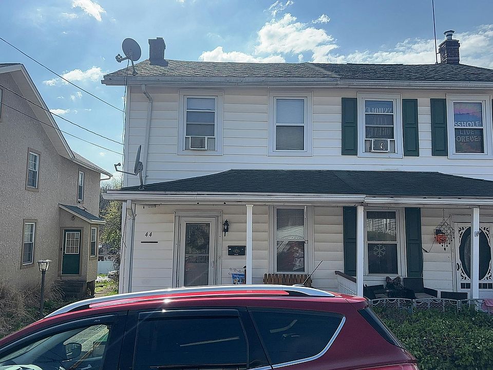 1st image of 44 Spring St