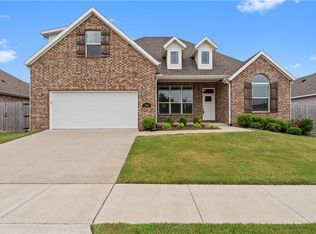 2680 S Cobalt Ave, Fayetteville, AR 72701