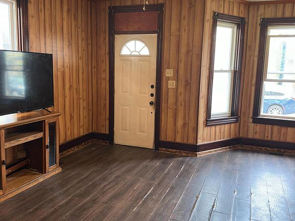 2nd image of 446 Race St
