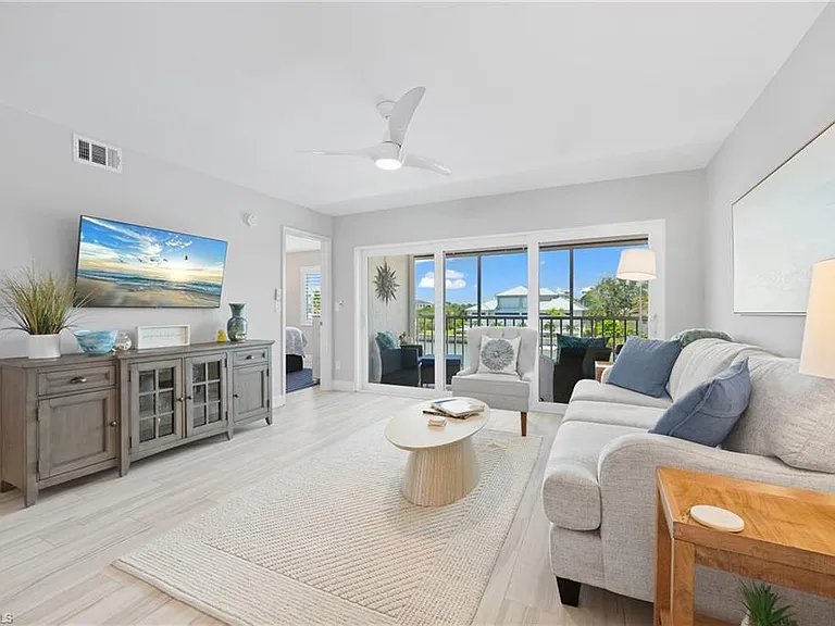 10684 Gulf Shore Dr #205 — Photo 1