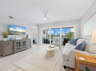 10684 Gulf Shore Dr APT 205, Naples, FL 34108