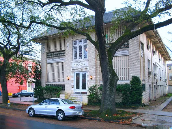 2900 Saint Charles Ave APT F, New Orleans, LA 70115