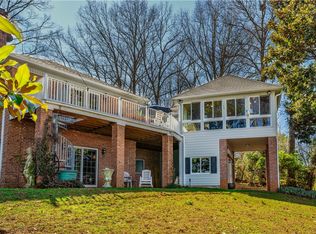 113 Coolview Dr, Seneca, SC 29672